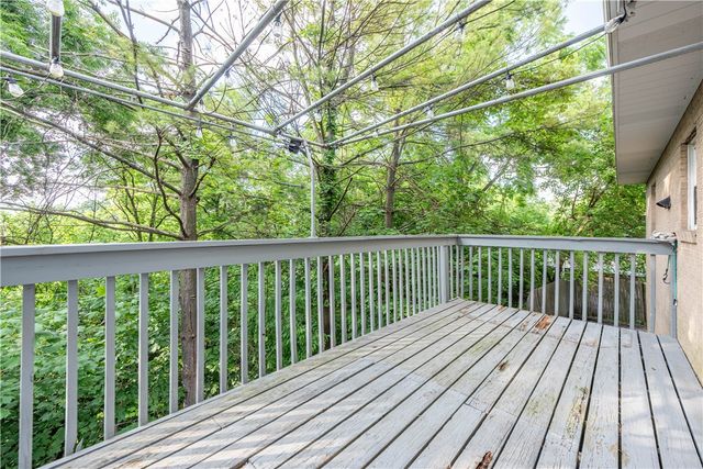 1361 Pesavento Dr, Bridgeville, PA 15017
