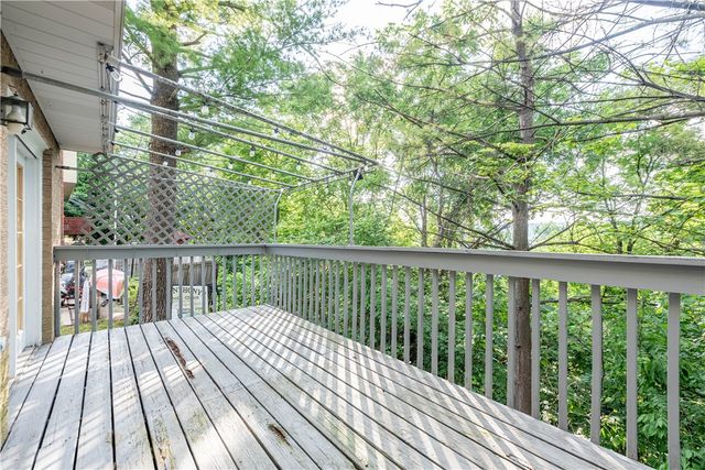 1361 Pesavento Dr, Bridgeville, PA 15017