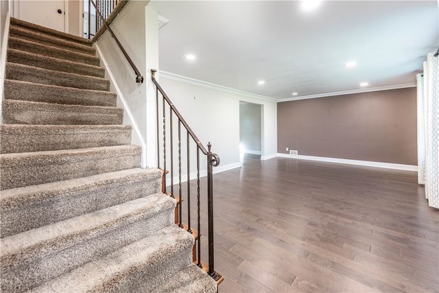 1361 Pesavento Dr, Bridgeville, PA 15017