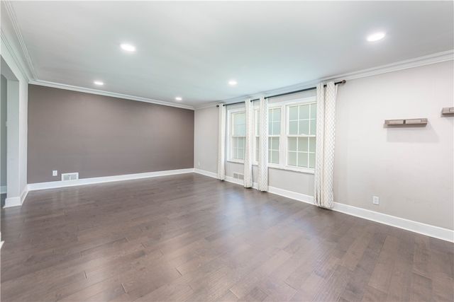 1361 Pesavento Dr, Bridgeville, PA 15017