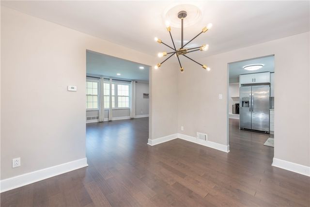 1361 Pesavento Dr, Bridgeville, PA 15017