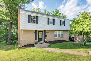 1361 Pesavento Dr, Bridgeville, PA 15017