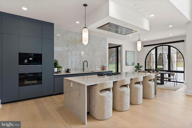 7112 NATELLI WOODS LN, Bethesda, MD 20817