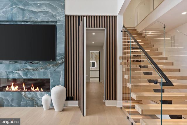 7112 NATELLI WOODS LN, Bethesda, MD 20817