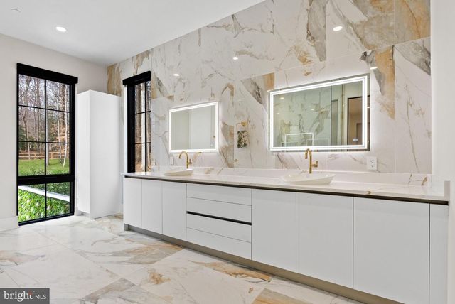 7112 NATELLI WOODS LN, Bethesda, MD 20817