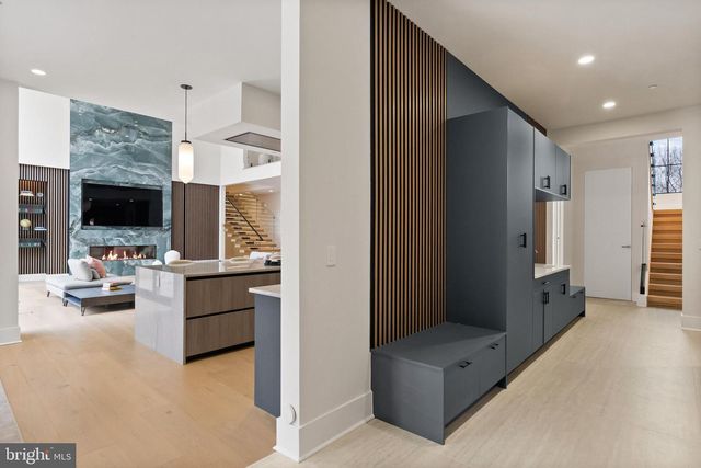 7112 NATELLI WOODS LN, Bethesda, MD 20817