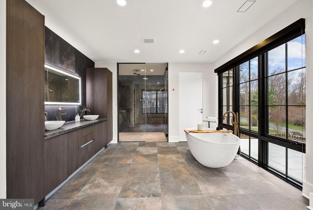 7112 NATELLI WOODS LN, Bethesda, MD 20817