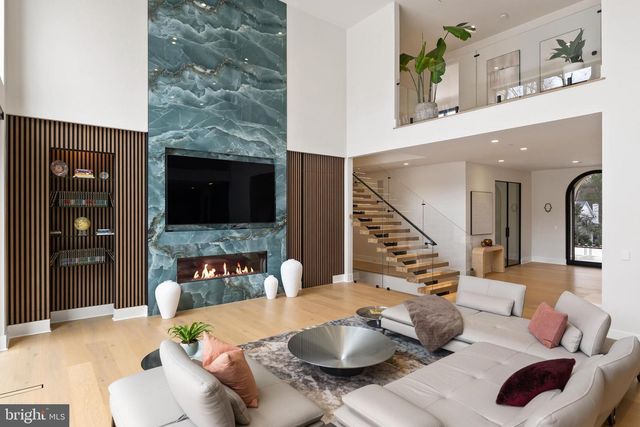 7112 NATELLI WOODS LN, Bethesda, MD 20817