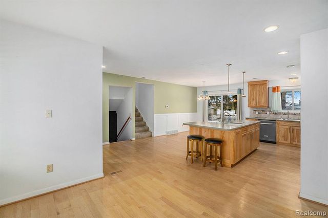 5023 Spring Well Lane, Grand Blanc, MI 48439