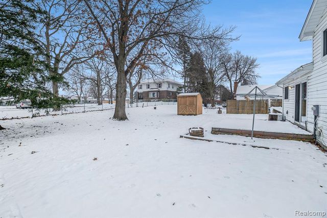 5023 Spring Well Lane, Grand Blanc, MI 48439