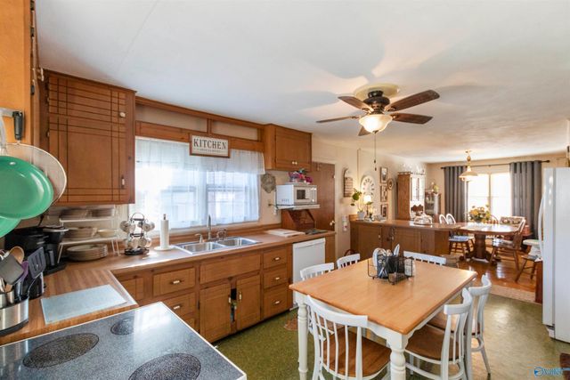 2277 Tabor Road, Gadsden, AL 35904