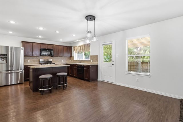 821 Honeywell Drive, Anna, TX 75409