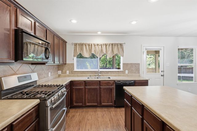 821 Honeywell Drive, Anna, TX 75409