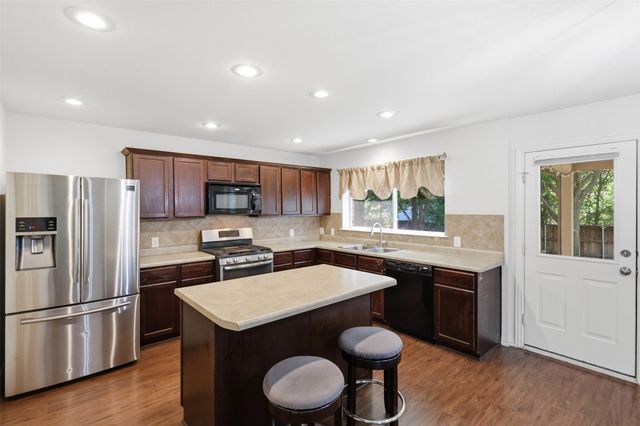 821 Honeywell Drive, Anna, TX 75409