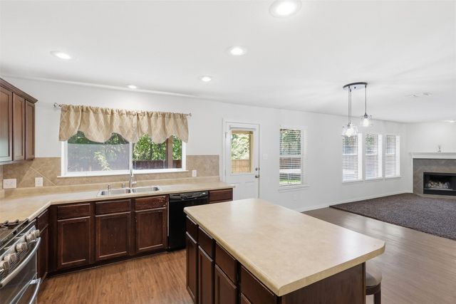 821 Honeywell Drive, Anna, TX 75409