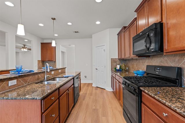 509 Davis Mountain CIR, Georgetown, TX 78633