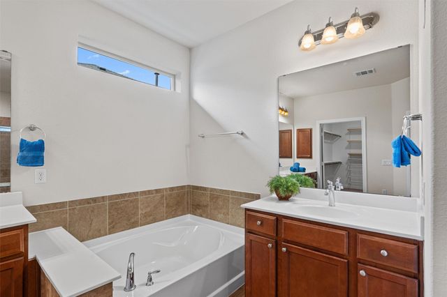 509 Davis Mountain CIR, Georgetown, TX 78633