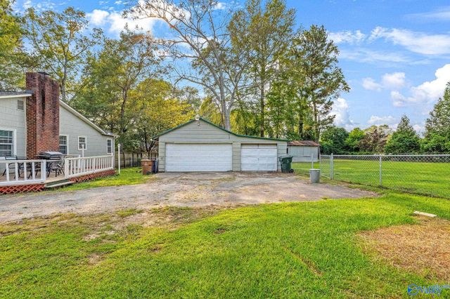 615 Curry Street NW, Hartselle, AL 35640