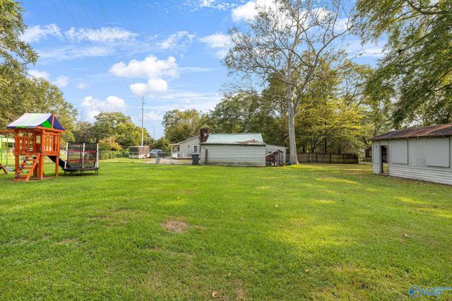 615 Curry Street NW, Hartselle, AL 35640