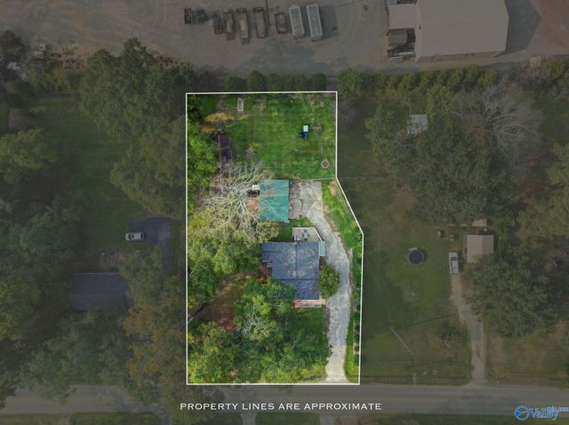 615 Curry Street NW, Hartselle, AL 35640