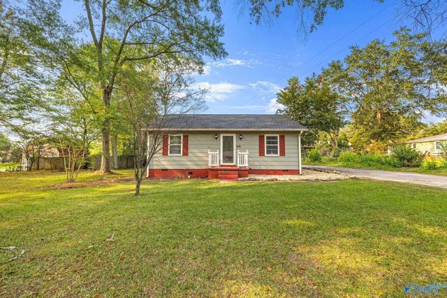 615 Curry Street NW, Hartselle, AL 35640