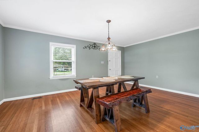 615 Curry Street NW, Hartselle, AL 35640