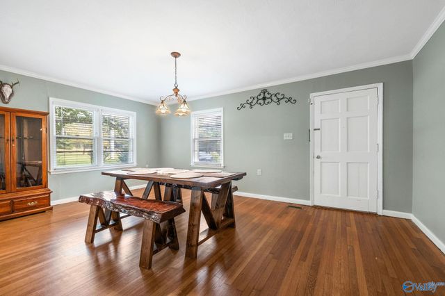 615 Curry Street NW, Hartselle, AL 35640