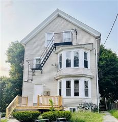 75 West Park Place 1, Woonsocket, RI 02895