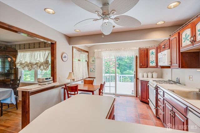 560 Wakefield Drive, Metuchen, NJ 08840