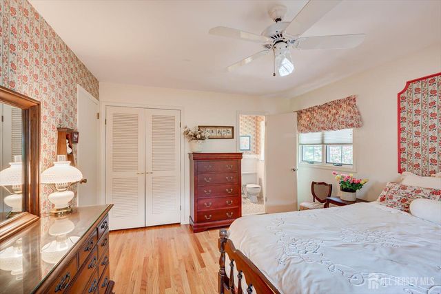 560 Wakefield Drive, Metuchen, NJ 08840