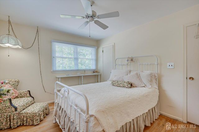 560 Wakefield Drive, Metuchen, NJ 08840