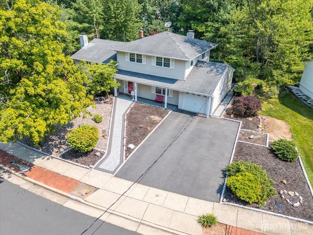 560 Wakefield Drive, Metuchen, NJ 08840