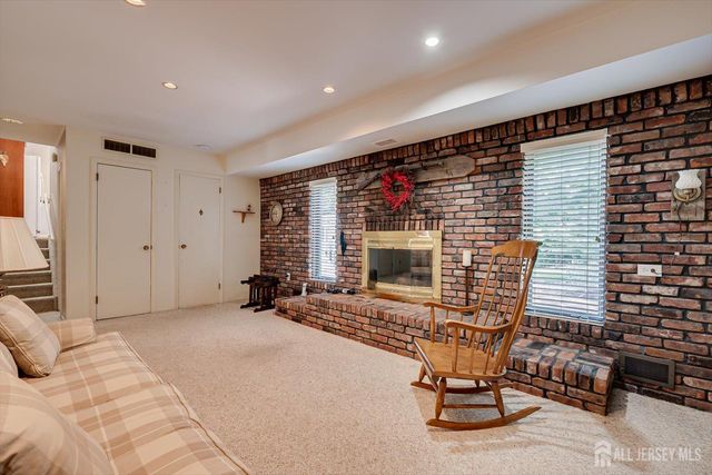 560 Wakefield Drive, Metuchen, NJ 08840