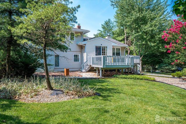 560 Wakefield Drive, Metuchen, NJ 08840