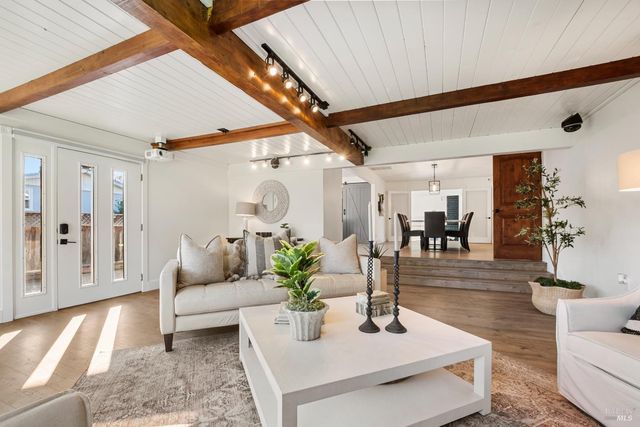 2159 Penny Ln, Napa, CA 94559