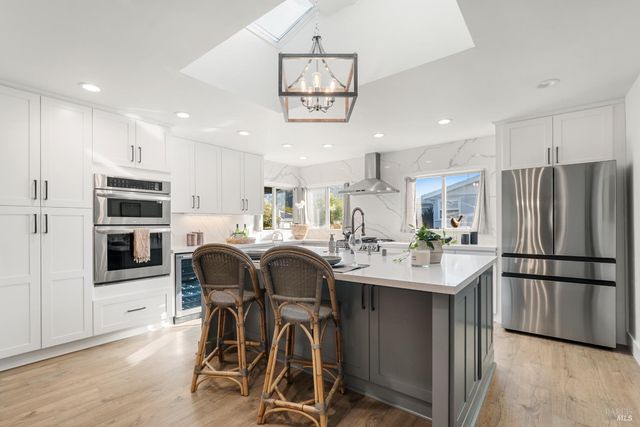 2159 Penny Ln, Napa, CA 94559