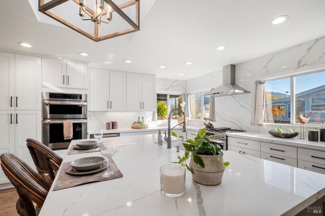 2159 Penny Ln, Napa, CA 94559