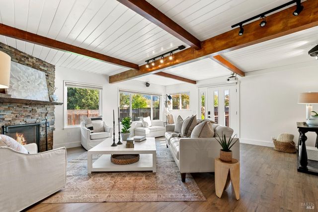 2159 Penny Ln, Napa, CA 94559