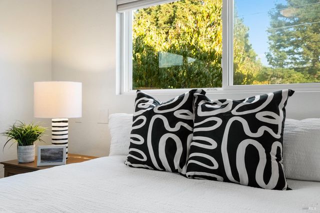 2159 Penny Ln, Napa, CA 94559