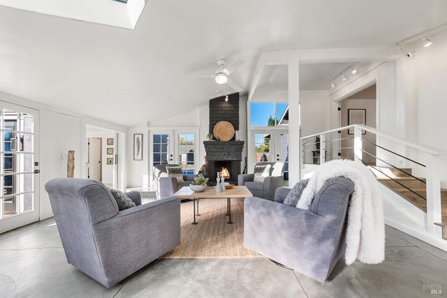 2159 Penny Ln, Napa, CA 94559