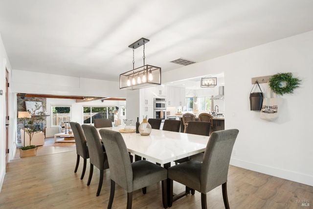 2159 Penny Ln, Napa, CA 94559