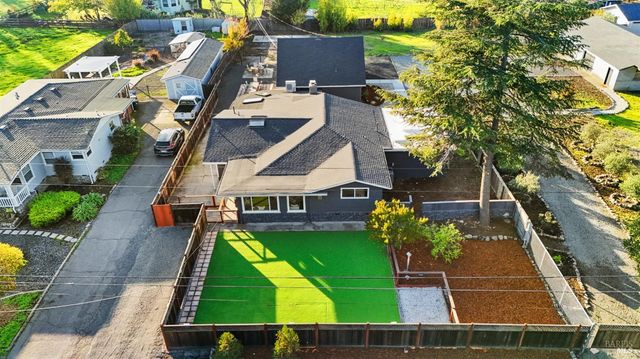 2159 Penny Ln, Napa, CA 94559