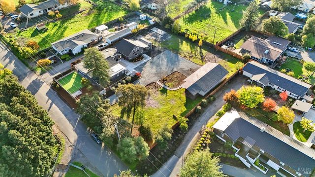 2159 Penny Ln, Napa, CA 94559