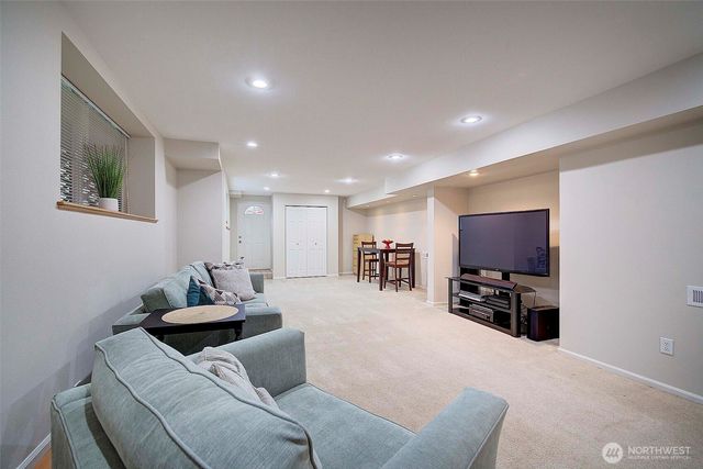 1845 230th Avenue NE, Sammamish, WA 98074