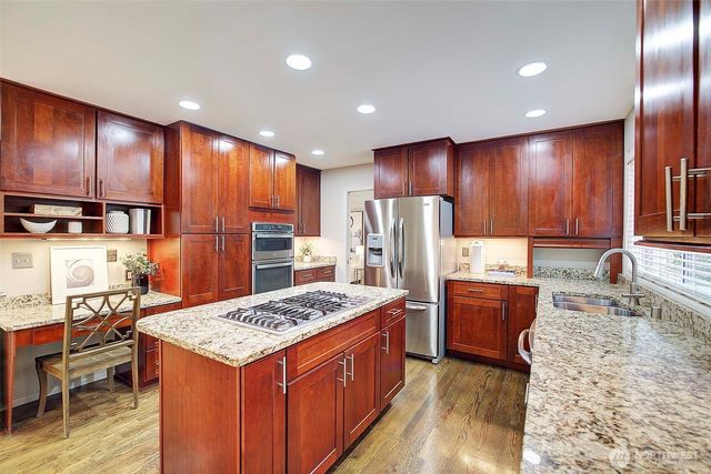 1845 230th Avenue NE, Sammamish, WA 98074