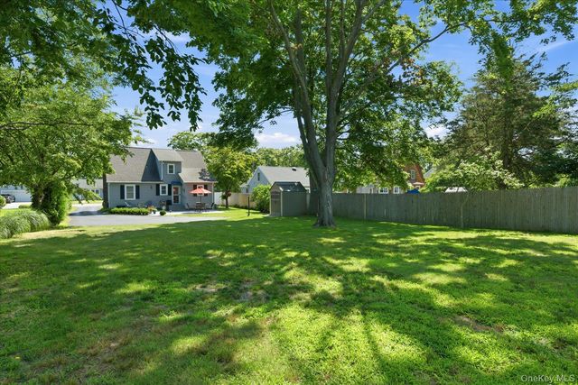 277 Howell Avenue, Riverhead, NY 11901