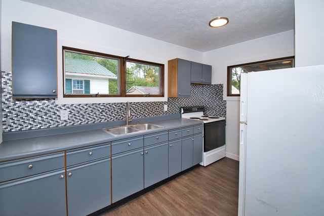 1522 Cherry Street, Niles City, MI 49120