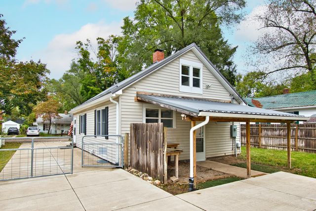 1522 Cherry Street, Niles City, MI 49120