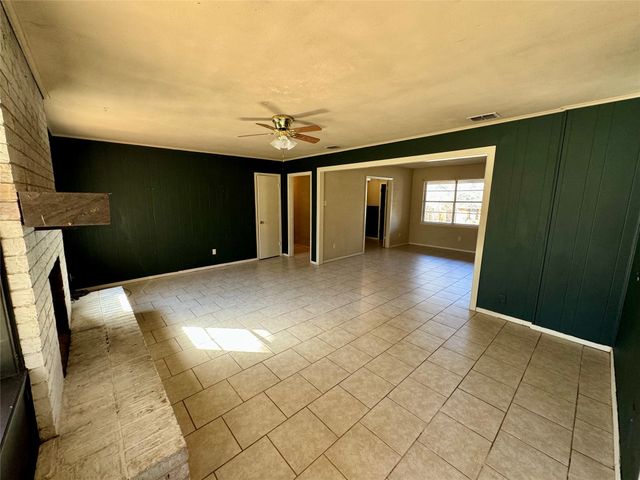 1314 Forrest Drive, Canton, TX 75103