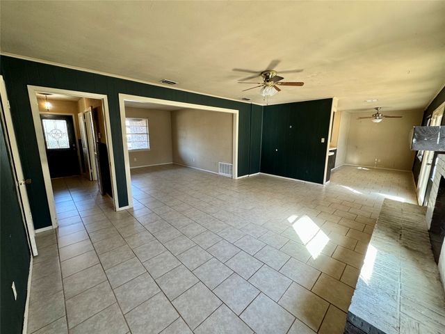 1314 Forrest Drive, Canton, TX 75103